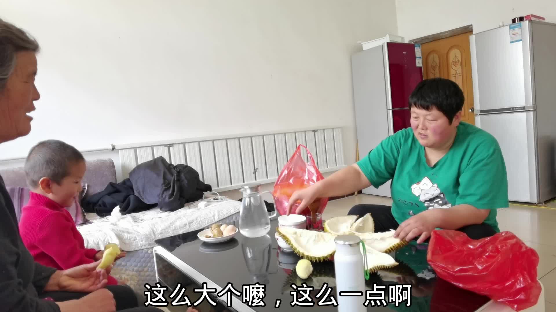 欢迎来到240斤的胖妈的直播间
