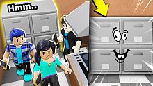 I dressed up as a Roblox CABINET... and no one cou