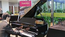 弹奏齐默曼三角钢琴 德国贝希斯坦广州中心 即兴幻想曲