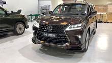 新车到店，实拍2022款雷克萨斯LX 570 MBS版，太霸气了！