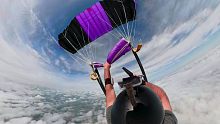 4K超清第一视角万米高空跳伞，超级震撼，恐高勿入！