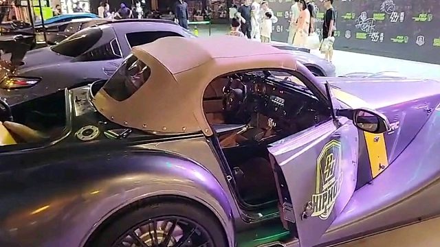 在石250:手动给敞篷摩根上篷(抖音老白不喝酒)