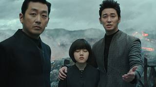 斥资200亿！观影人次超千万，韩国影史票房第二的催泪恐怖片
