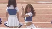 最怕运动会上的女生，一上场就是王炸，全校男生都被迷住了！