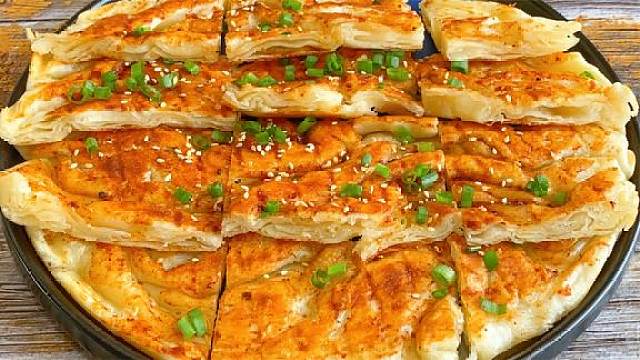 为什么饭店做的酱香千层饼,焦香酥脆柔软又多层呢,4分钟教会您