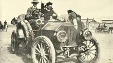清末旧影：1907年的汽车拉力赛，耗时俩月，路上都是懵圈的看客