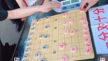 成都街头高手假装象棋小白，开局竟把孙浩宇大师杀的措手不及