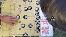 象棋路边摊大爷们的讨论太有意思了，听着就好玩！孙浩宇服了