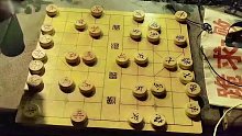赢了送象棋！孙浩宇街头摆擂，大爷们乐疯了，争先恐后排队下棋