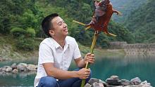 华农兄弟：抓6只竹鼠去王刚跟山药家玩，尝一下他们烤竹鼠的厨艺