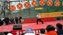 这个村庄不简单！村民们个个都会耍武术。
