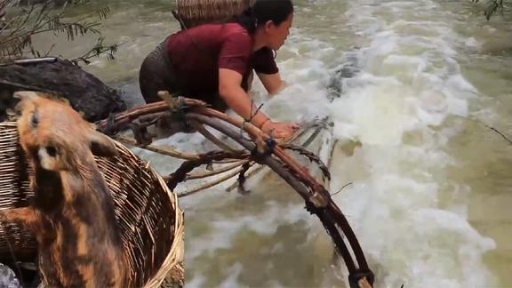 大姐野外生存满血复活，今天的收获纵使想破头也想不到，太牛掰了