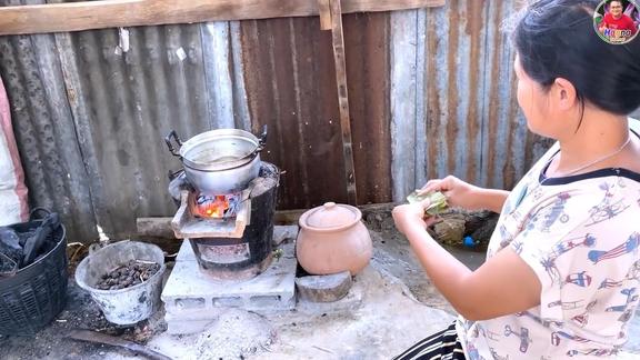八爪鱼、虾仁、牛百叶可以造就怎样一锅美食，看看就行了