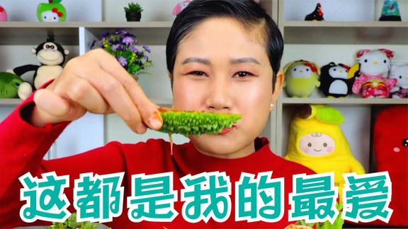 小姐姐吃海鲜的时候，表情竟然是嫌弃，是喜极而泣吗
