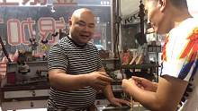 小伙黄金项链碰到水银后，变白了朋友都说假的，看我怎么恢复原样