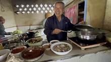 云南山区78岁老夫妻餐馆，做饭简单古朴，味美而价廉，实在又实惠