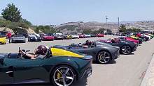 震撼到你没？几十台法拉利Monza大集合！绝对的拉风！这不是敞篷