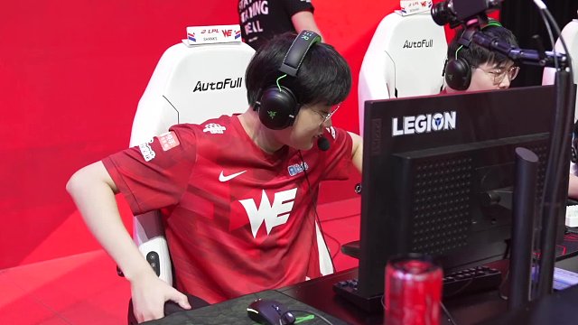 【we季后赛赛前花絮】shanks努力调整扶手高度