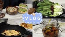 【Lya】韩国女生的自炊日常VLOG（土豆浓汤&三明治/土豆丝饼/日晒小番茄/鸡蛋卷/蜜瓜）