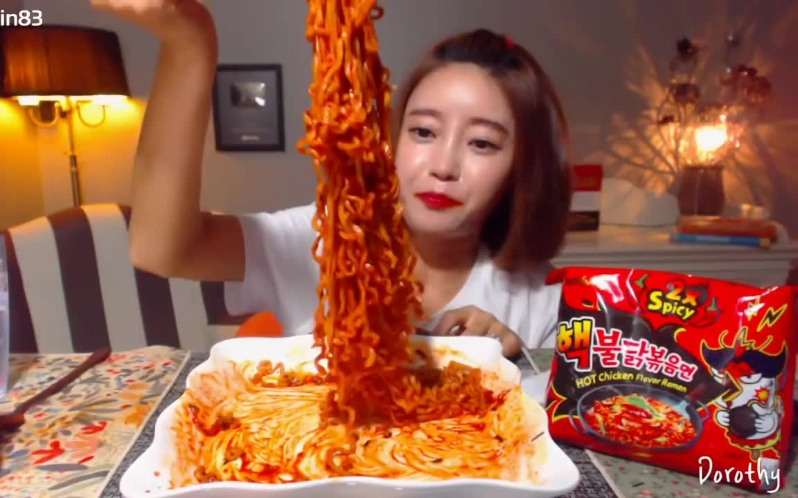 【宽粉小姐姐】韩国辣拉面 × 韓国辛いラーメン w~