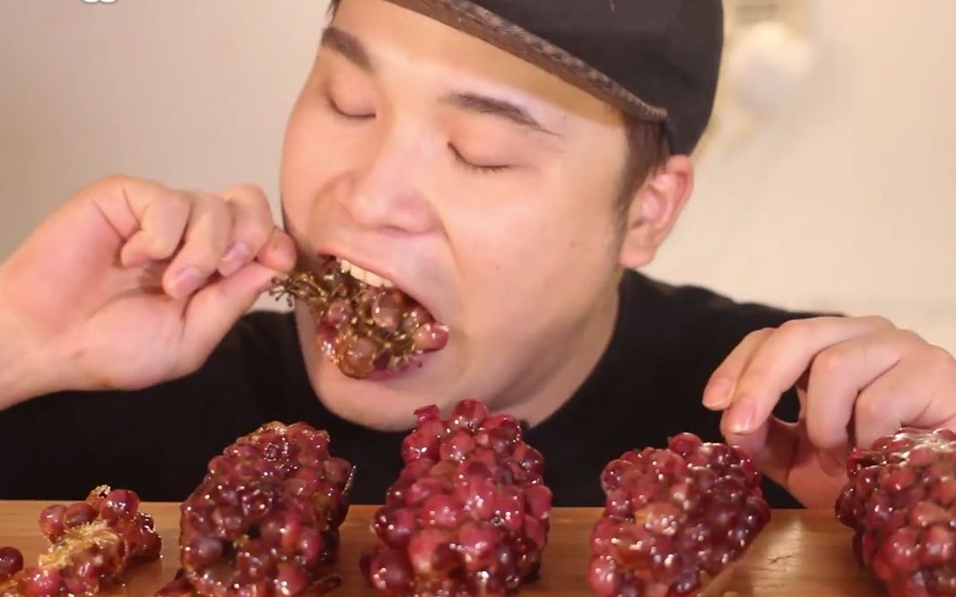【ddeonggaeTV】中国传统零食? 葡萄糖葫芦~吃播! Real Sound (最新) [AS