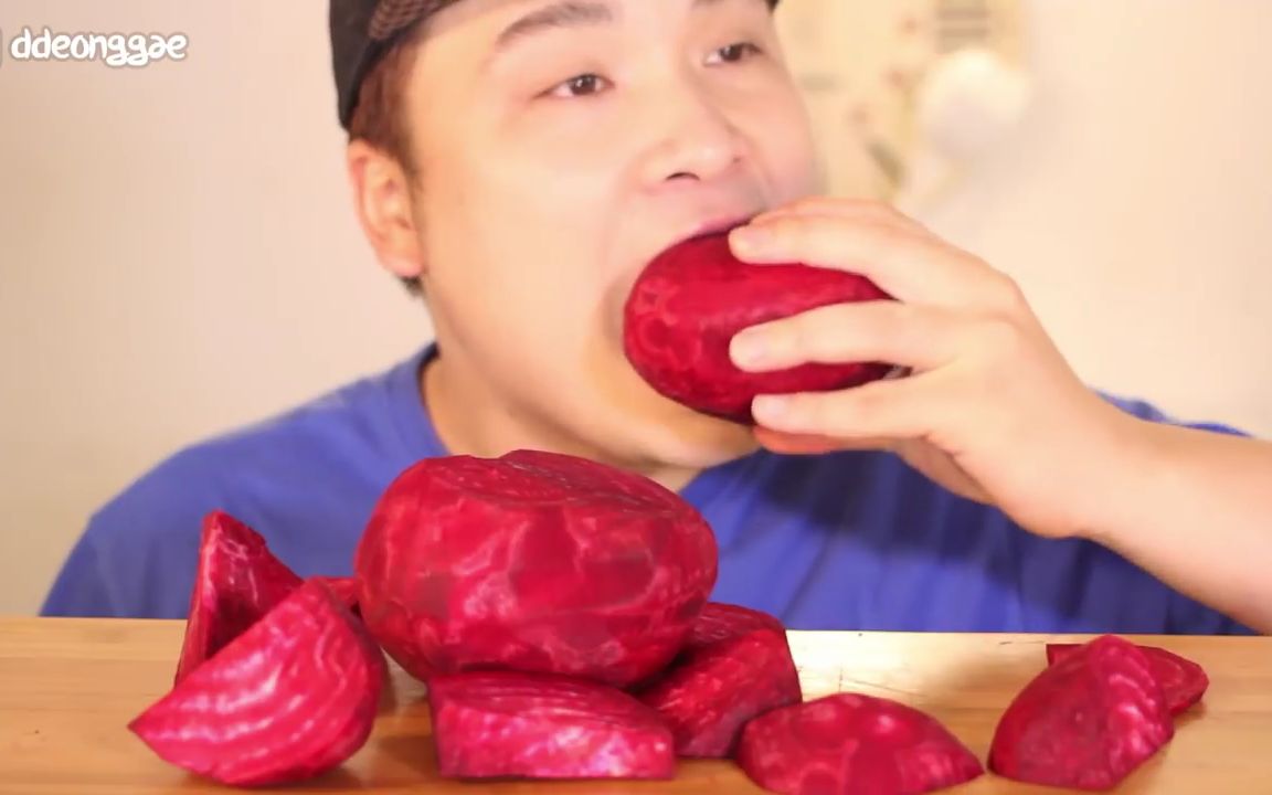 【ddeonggaeTV】对身体益处多多的蔬菜 红甜菜 吃播! Real Sound (最新) [A