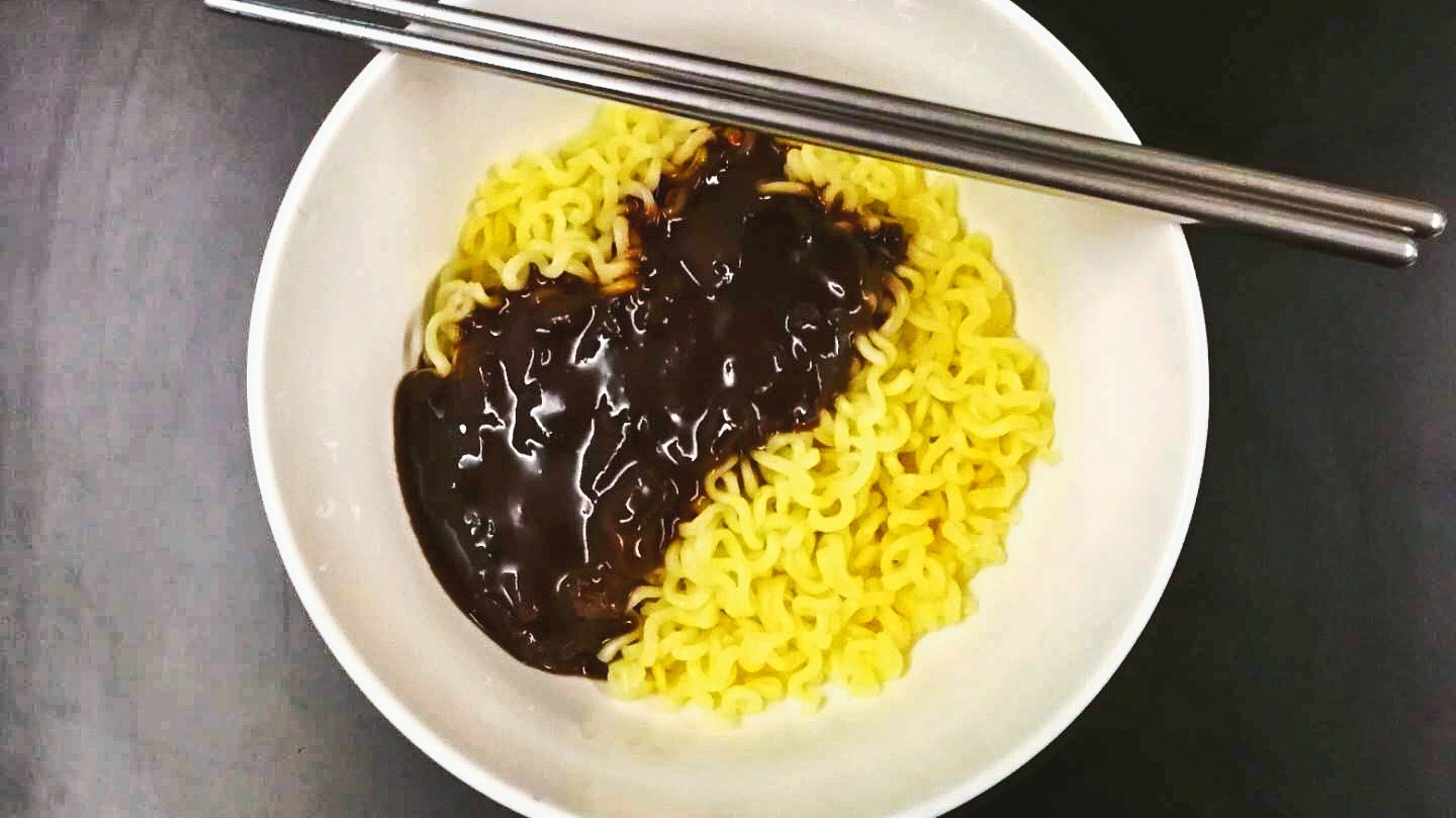 爬30楼来验证：运动后吃得多 or 吃得少？