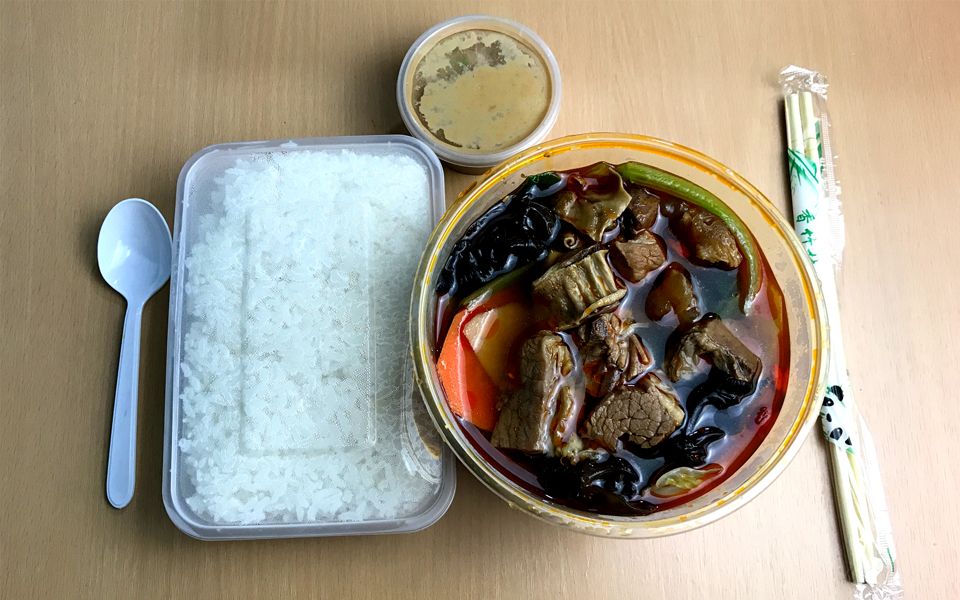 【野厨】香肠的另类吃法，既能下饭又能下酒
