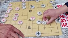 象棋大师孙浩宇赢了就想溜，被蛮横大叔拦住，看家本领教他做人