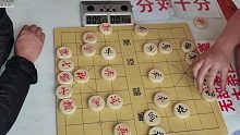 象棋大师妄图称霸棋馆，退隐江湖的老人不再低调，出山教训孙浩宇