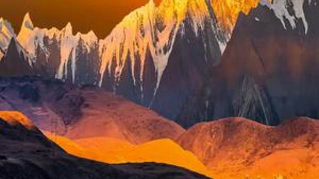 旅行 #风景 #日照金山