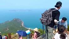 这里是深圳第三高峰大雁顶，3号观景台看海景太棒了，吸引了不少游客和驴友。#深圳户外 #大雁顶 #纵横
