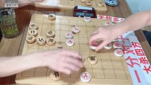 孙浩宇踢馆一点情面不留，棋馆老板没办法，把退休老棋王都喊来了