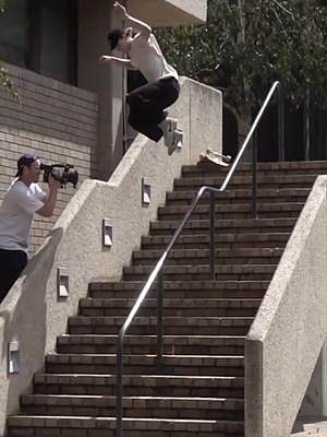不成不走！#滑板 #skateboarding #極限運動 #刷街 #危險動作請勿模仿 #帥