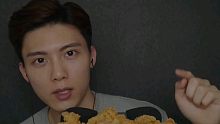 [帅哥]助眠向 吃炸鸡腿