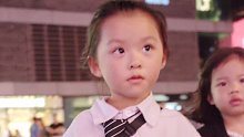 本期没有美女，是小朋友专场。好像又回到了纯真童年。大家好好吃饭吧！街拍路人视角西湖亮哥西湖亮哥