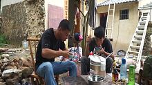 渔村兄弟：改造海岛小院第61天，全力建设共享厨房，午饭就喝粥解决