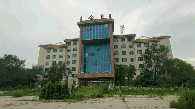 辽宁盘锦废弃的金宝度假城,曾经最大的酒店,里面居然有地下皇后