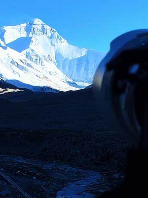 你记录的一切都只属于你。#旅行推荐官 #珠穆朗玛峰#我的旅行日记 #自驾游 #旅行 #旅拍 #川藏旅
