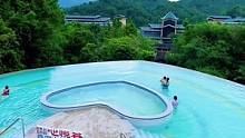 惠州龙门一个超美避暑佳地，地派温泉度假区，超大悬空心型泳池，随手一拍就是大片！#旅行大玩家 #抖in