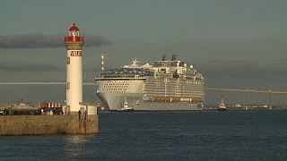 "Wonder of the Seas", world's largest cruise ship,