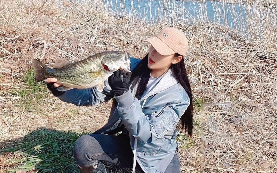 路亚|今天的运气都花在钓产卵期的大鲈鱼上了!【钓鱼欧尼AnglerJJung】