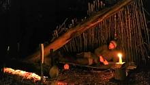 生存庇护所建造/带长木柴火的夜宿/-4º冬季营地