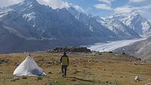 喜马拉雅高原露营