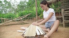 Carpenter's daughter: Yumi making conical hat | Yu