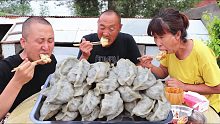 馋了好几天的农家大蒸饺，今天蒸了一大锅，吃上停不下来，香