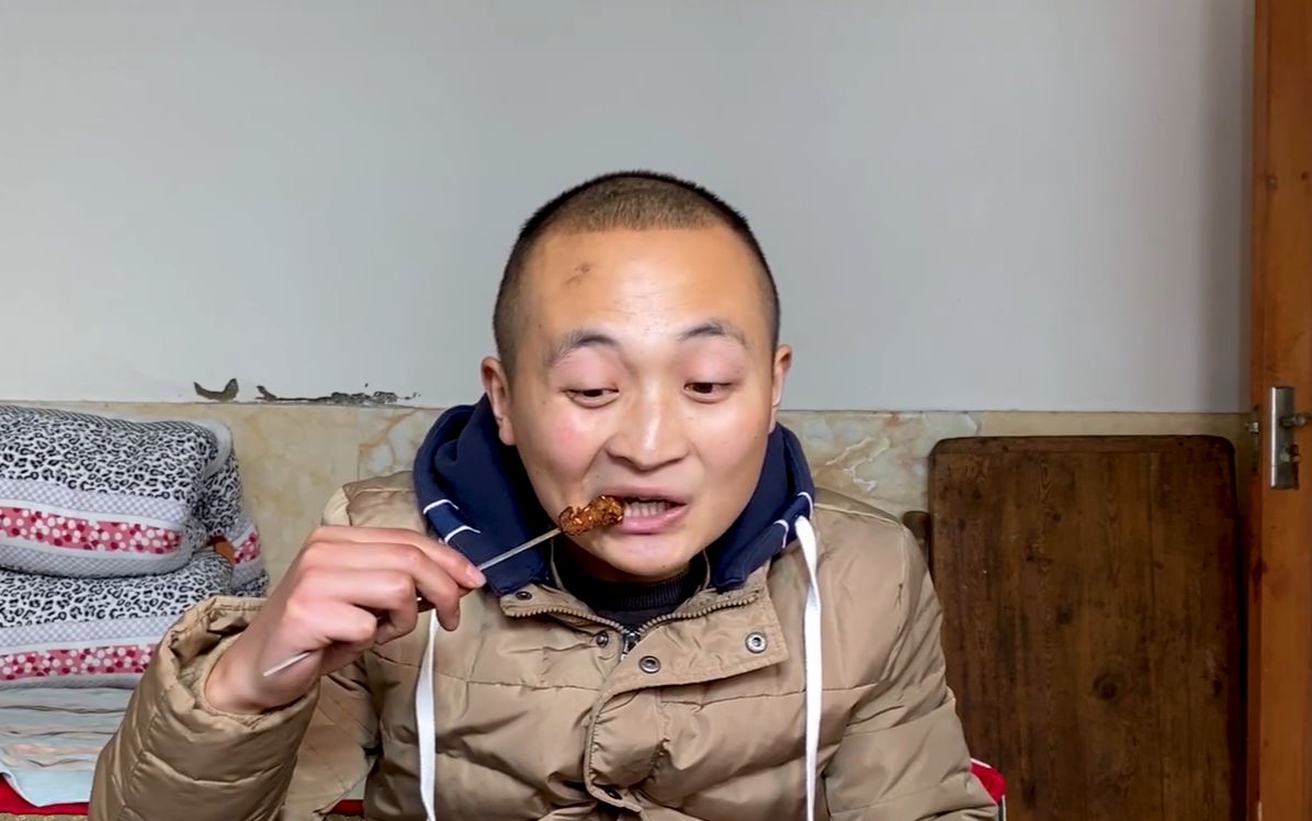 160块的外卖烤羊肉串，自己做能花多少钱？