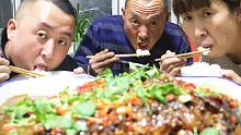 大彭做红烧鱼，一条鲤鱼一条三道鳞，家常菜做法吃过瘾了