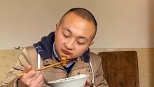大冬做重庆鸡公煲，麻辣滑嫩，就着米饭吃太香了