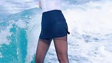 #高颜值海岛度假泳衣 #尾波冲浪 #六妹尾波 心都碎成二维码了 可是扫出来还是好想你